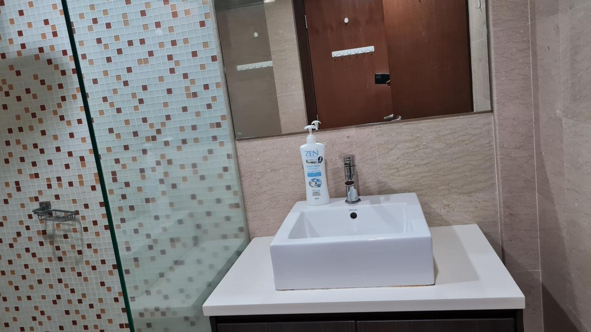 Hostel At Regalia Sky Pool كوالالمبور المظهر الخارجي الصورة